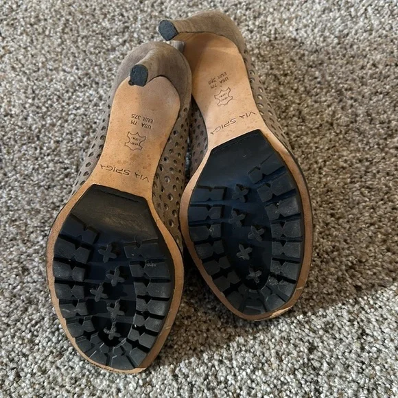 Via Spiga Suede perforated Peep Toe Heels, 7M, EUR 37.5, VGUC - Picture 6 of 8